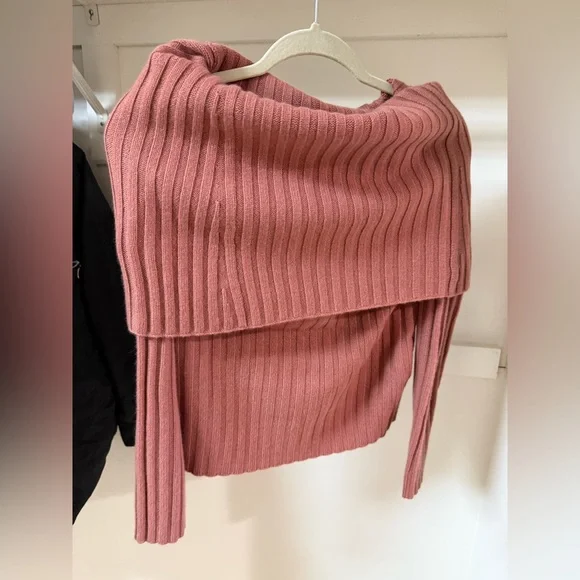 NWT Theory Off-Shoulder Sweater $475